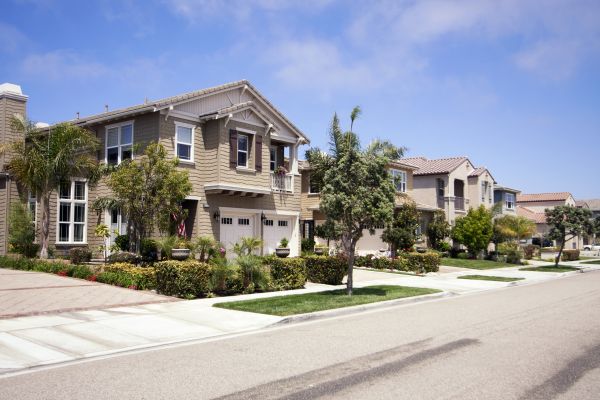 Neighborhood Landscaping in Farmington